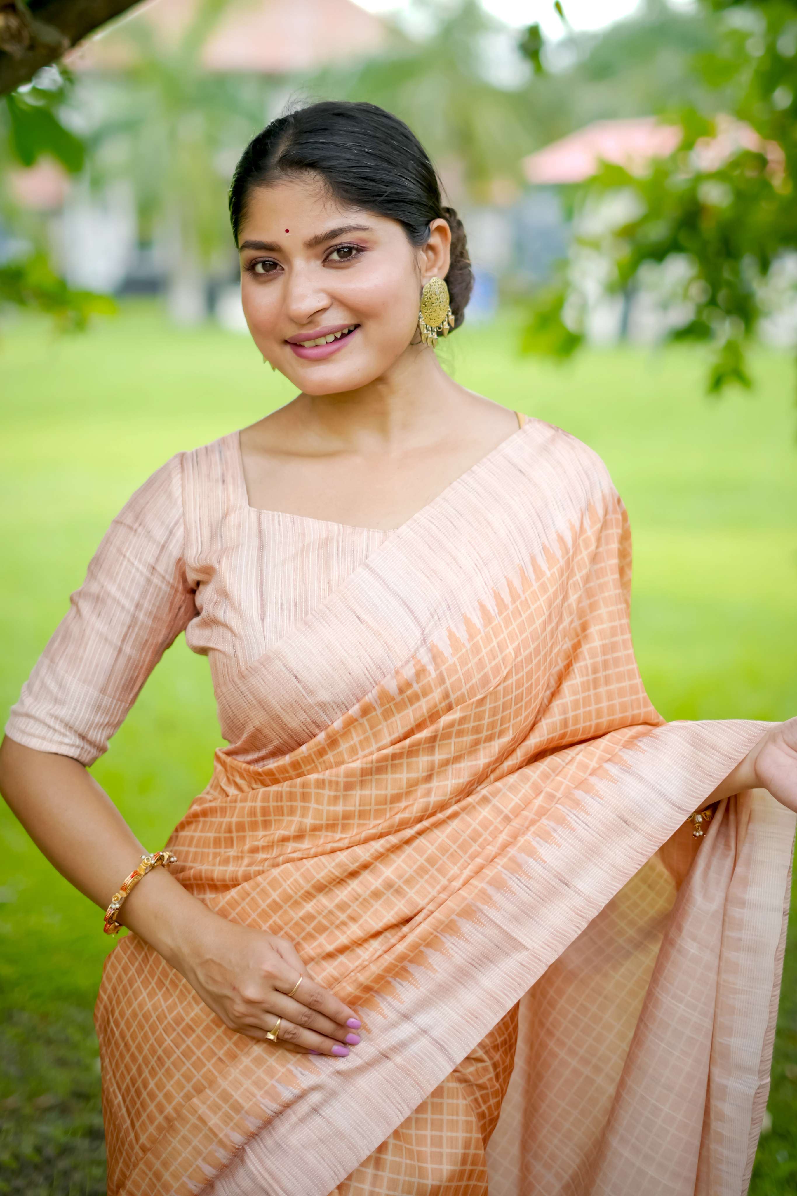 Jannu Raw Silk Saree laaki