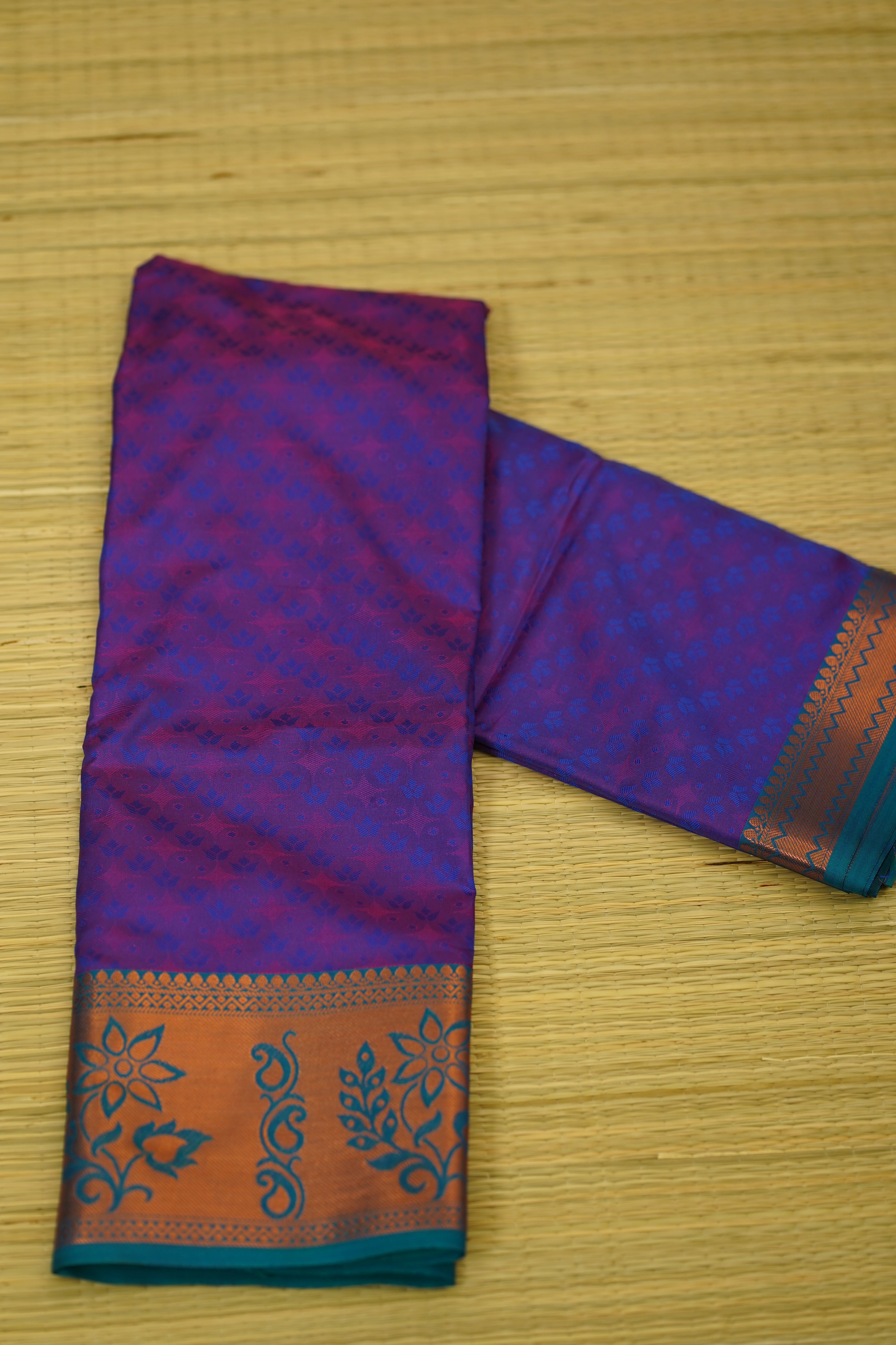 Savithri Soft Silk Saree laaki