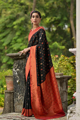 Gayatri banarasi silk laaki