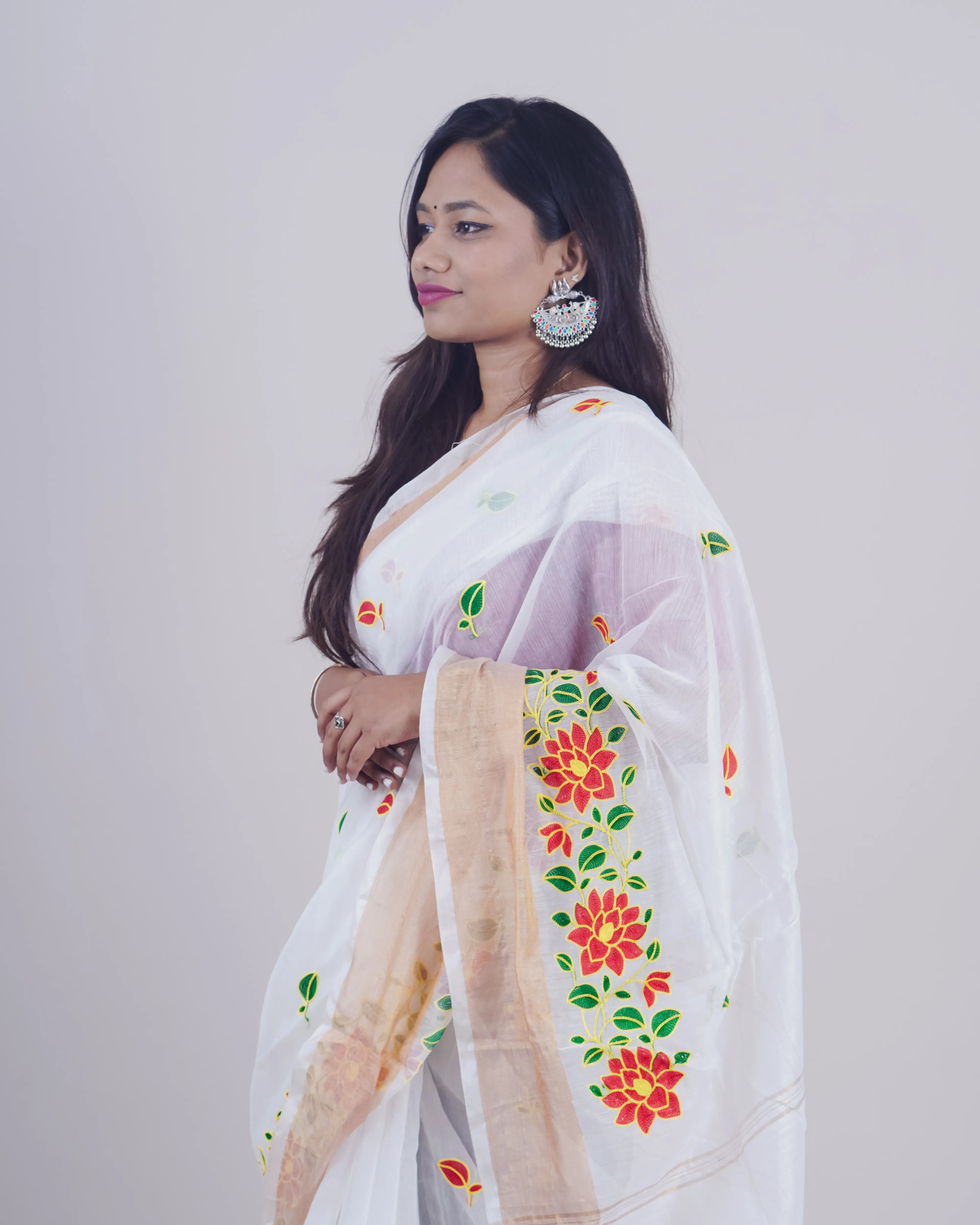 Geethika White Khadi Saree