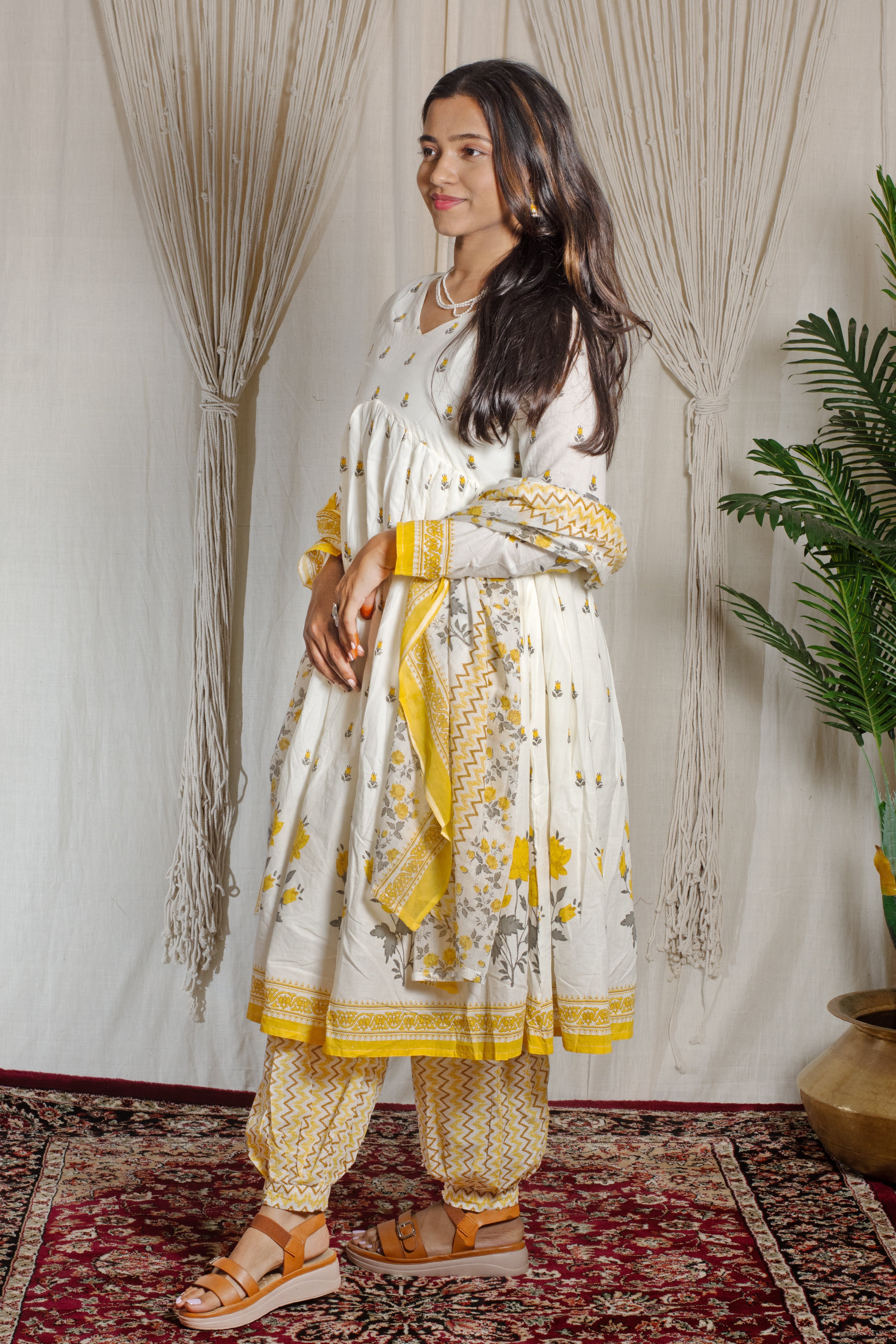 Bhumi Anarkali Suit Set laaki