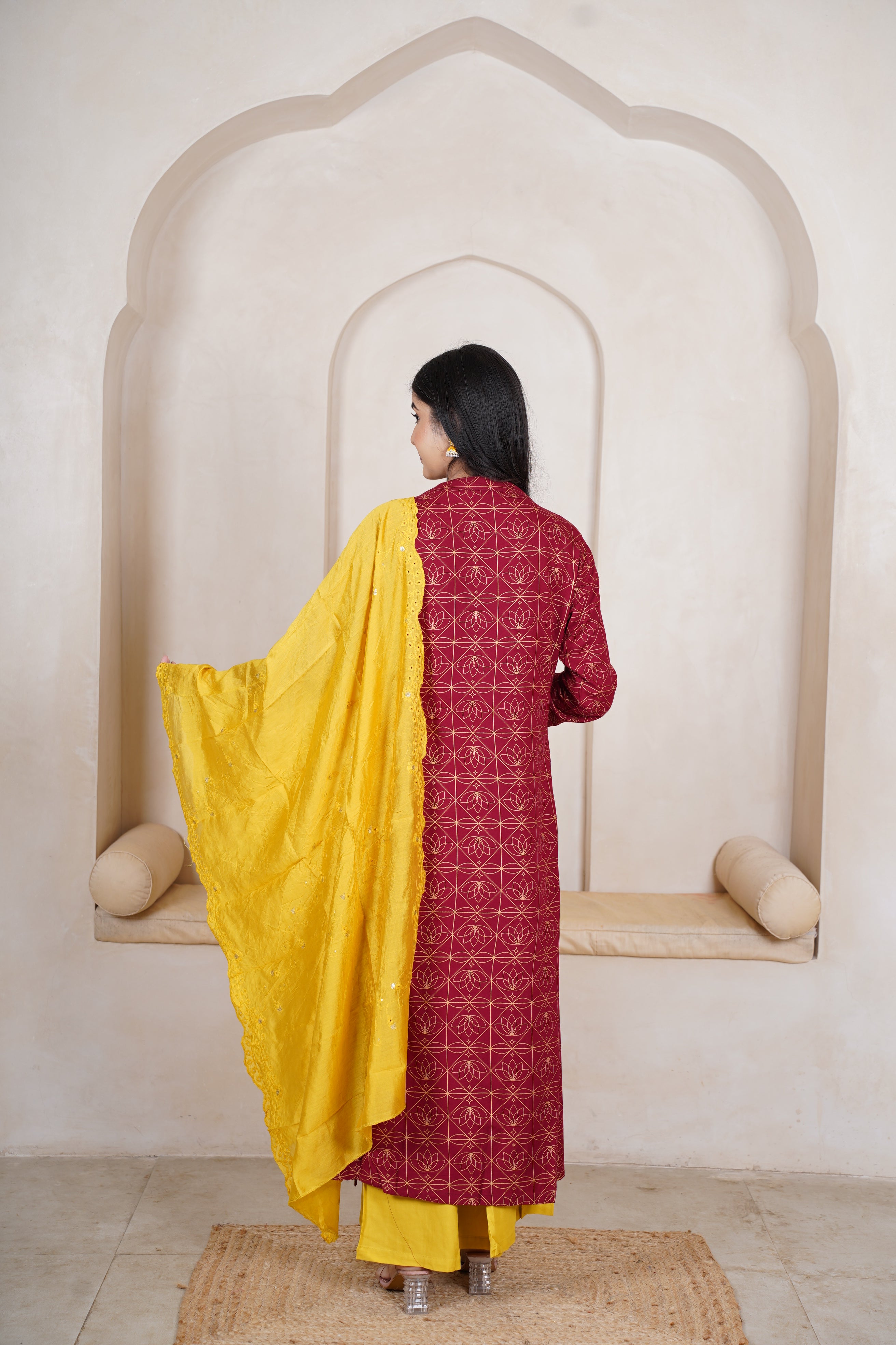 Poongjuzhali Straight kurti set - laaki