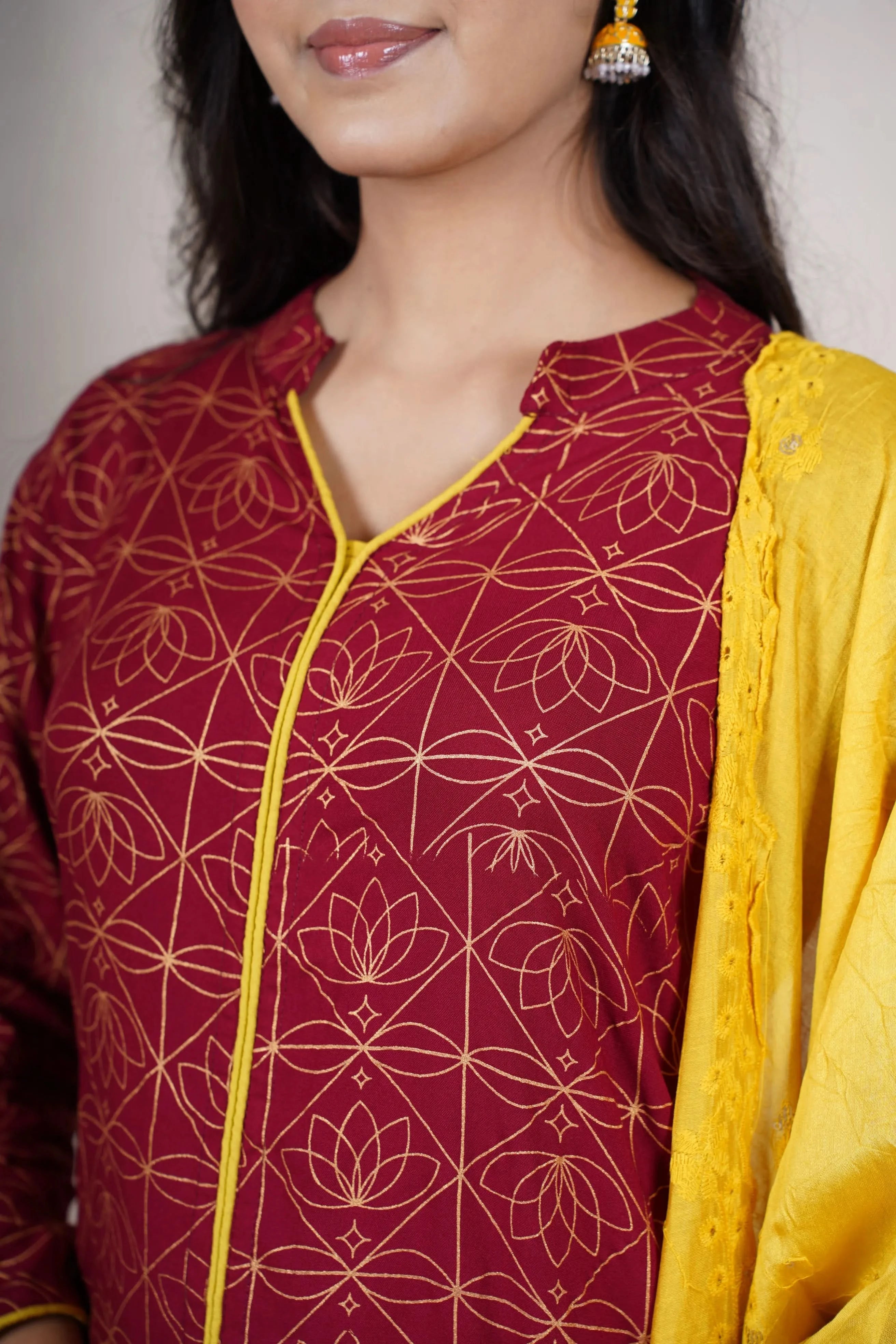 Poongjuzhali Straight Kurti Set