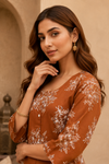 Amulya Suit Set