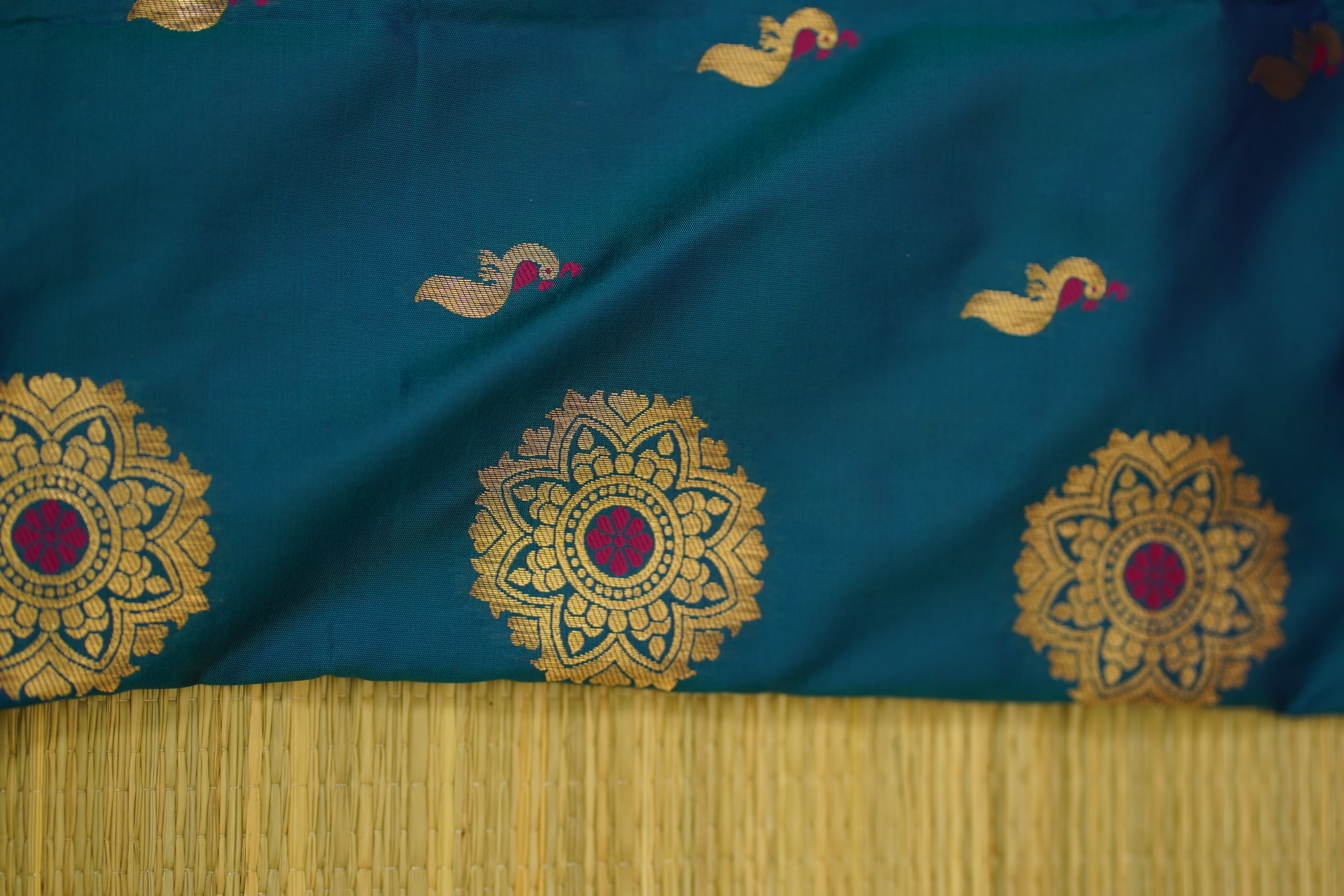 sarika pythani saree laaki