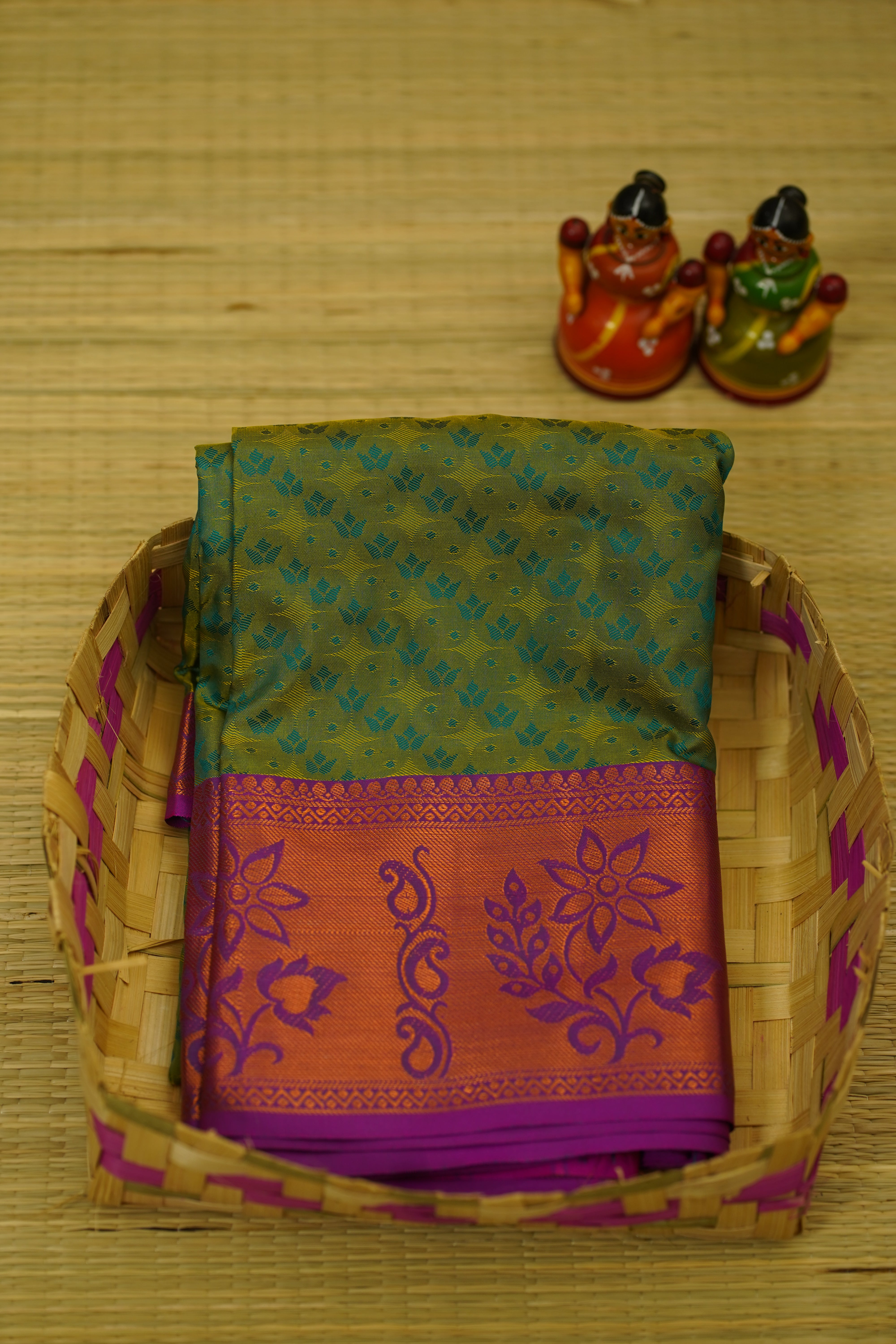 Saranya Soft Silk Saree laaki