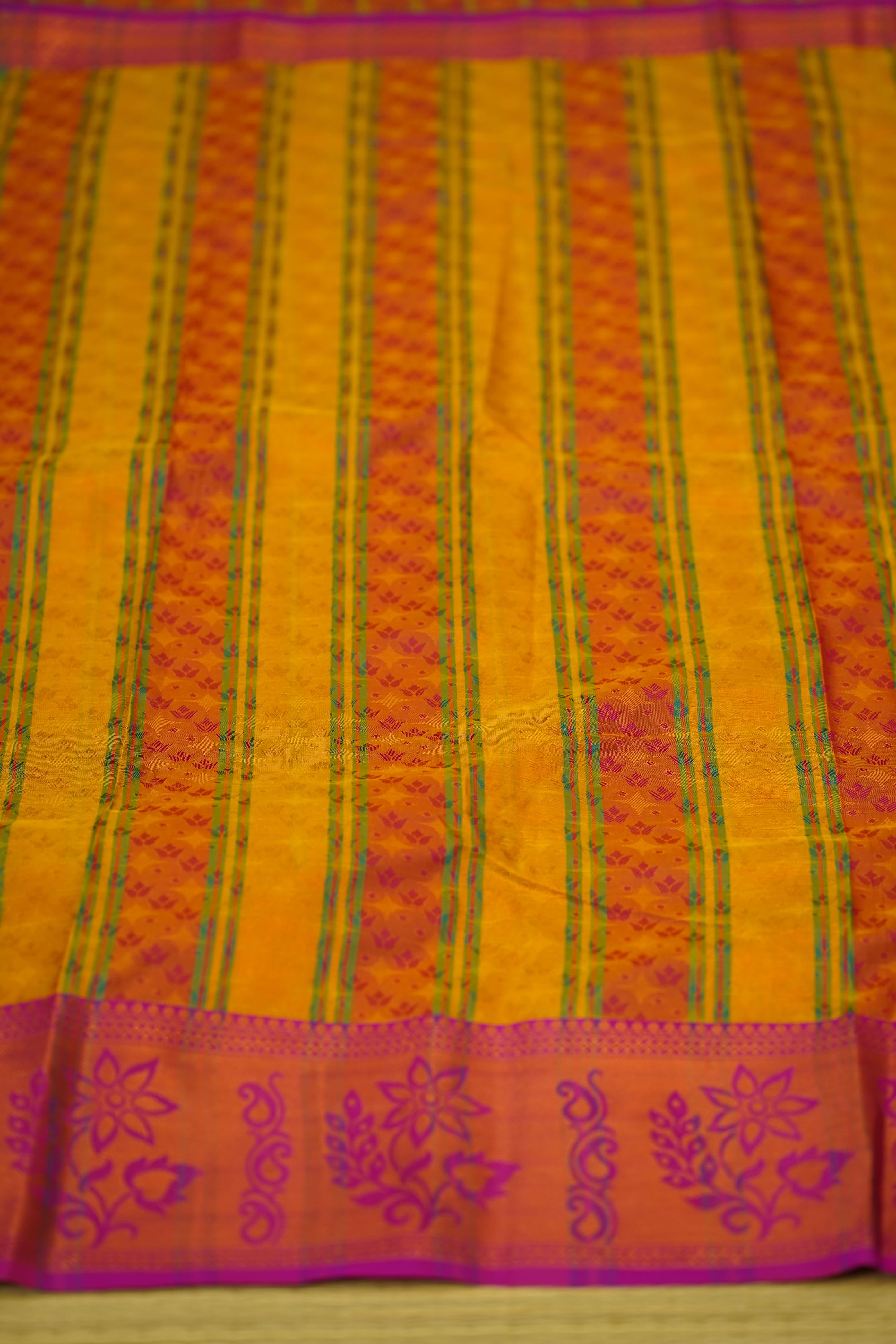 Saranya Soft Silk Saree laaki