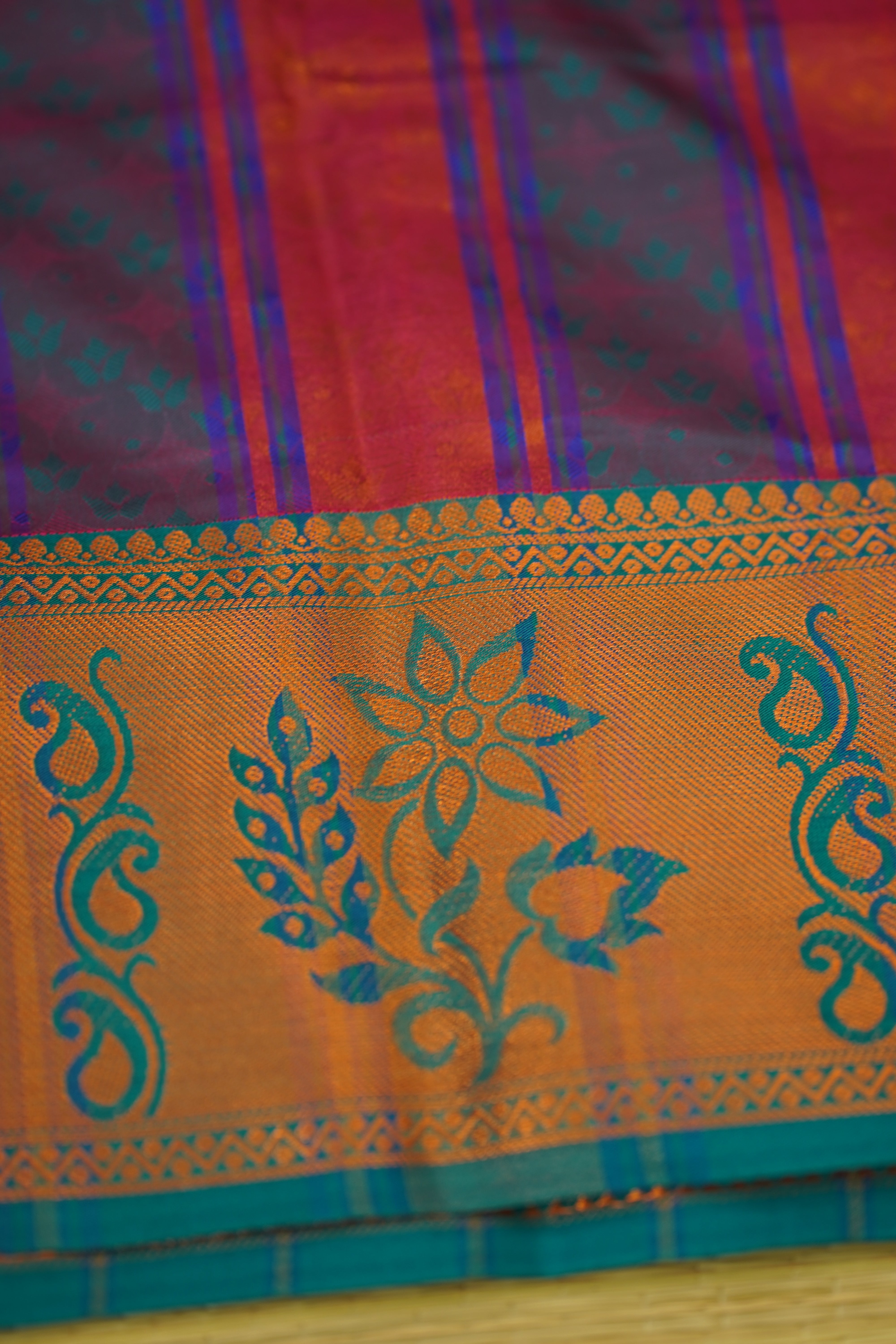 Savithri Soft Silk Saree laaki