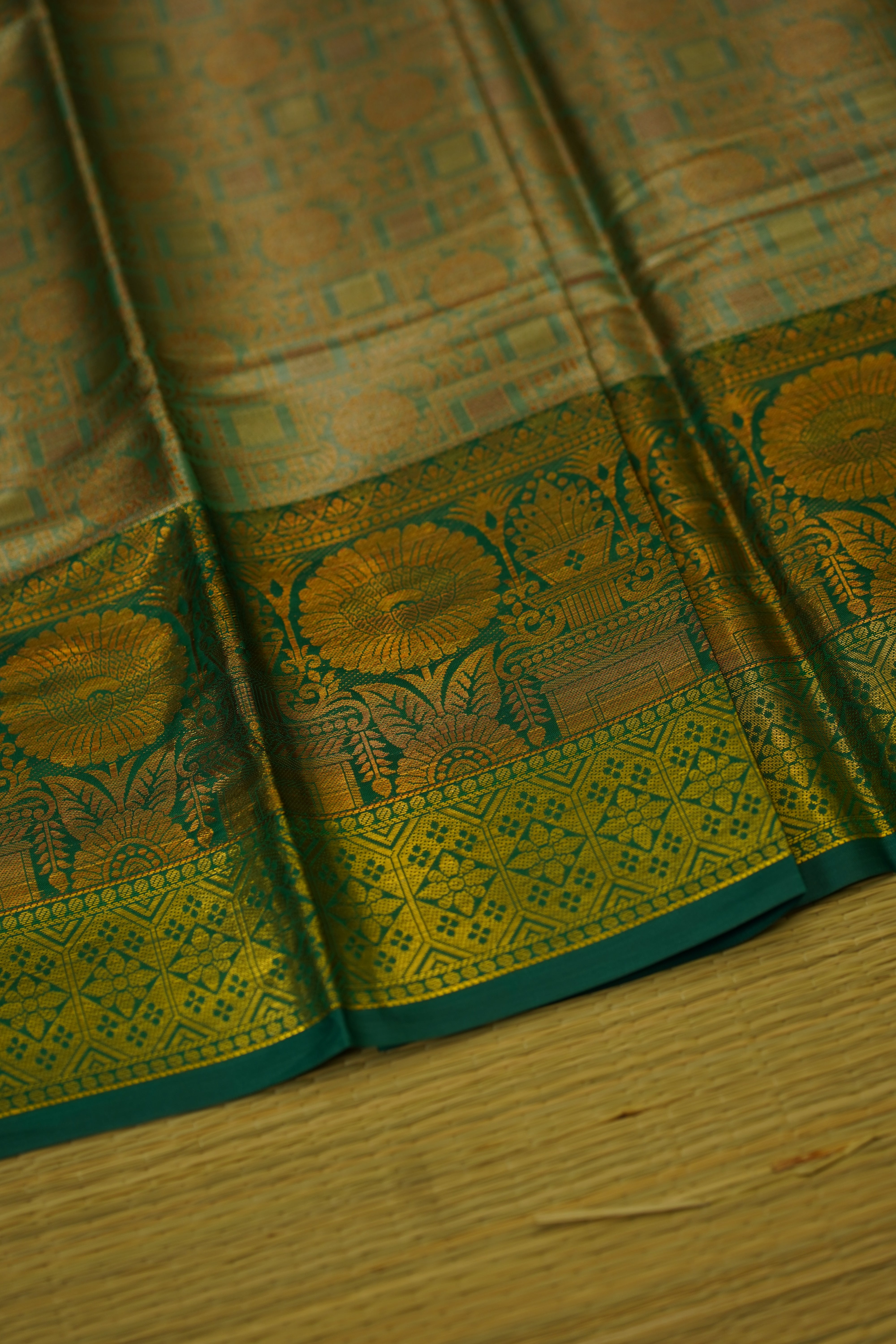 Tara Dharmavaram Silk Saree laaki