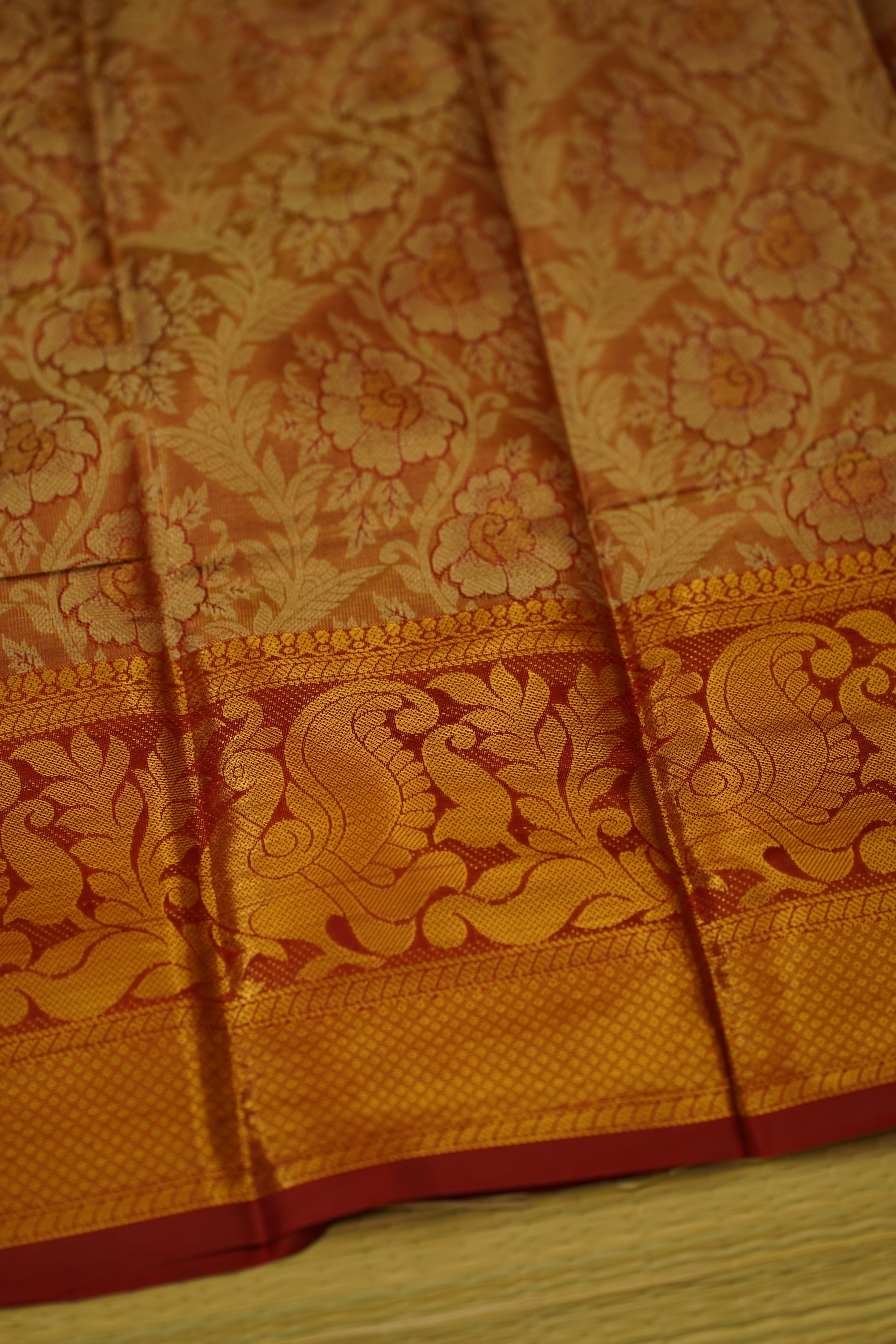 Jeshika Semi Soft Silk Saree laaki