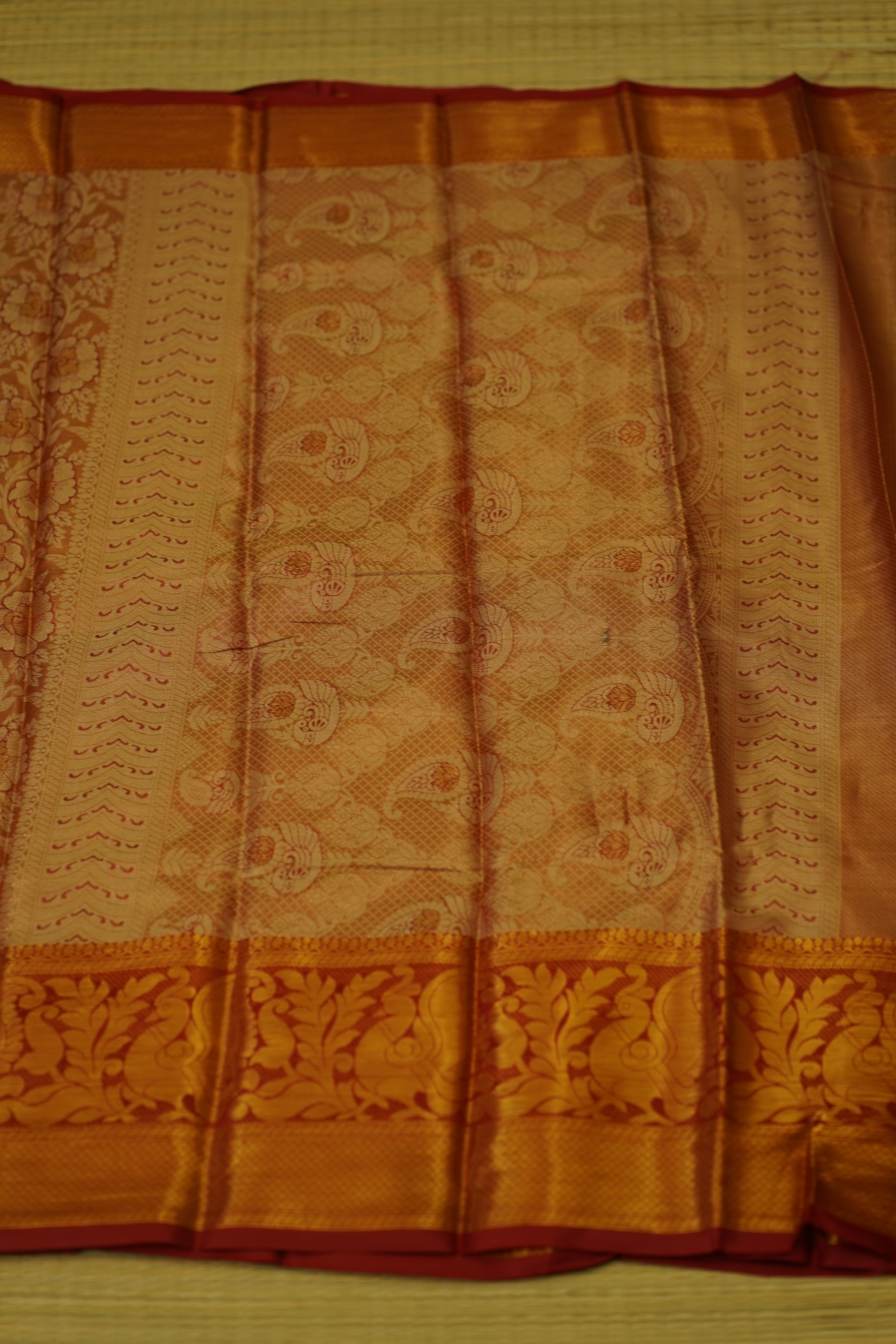 Jeshika Semi Soft Silk Saree laaki