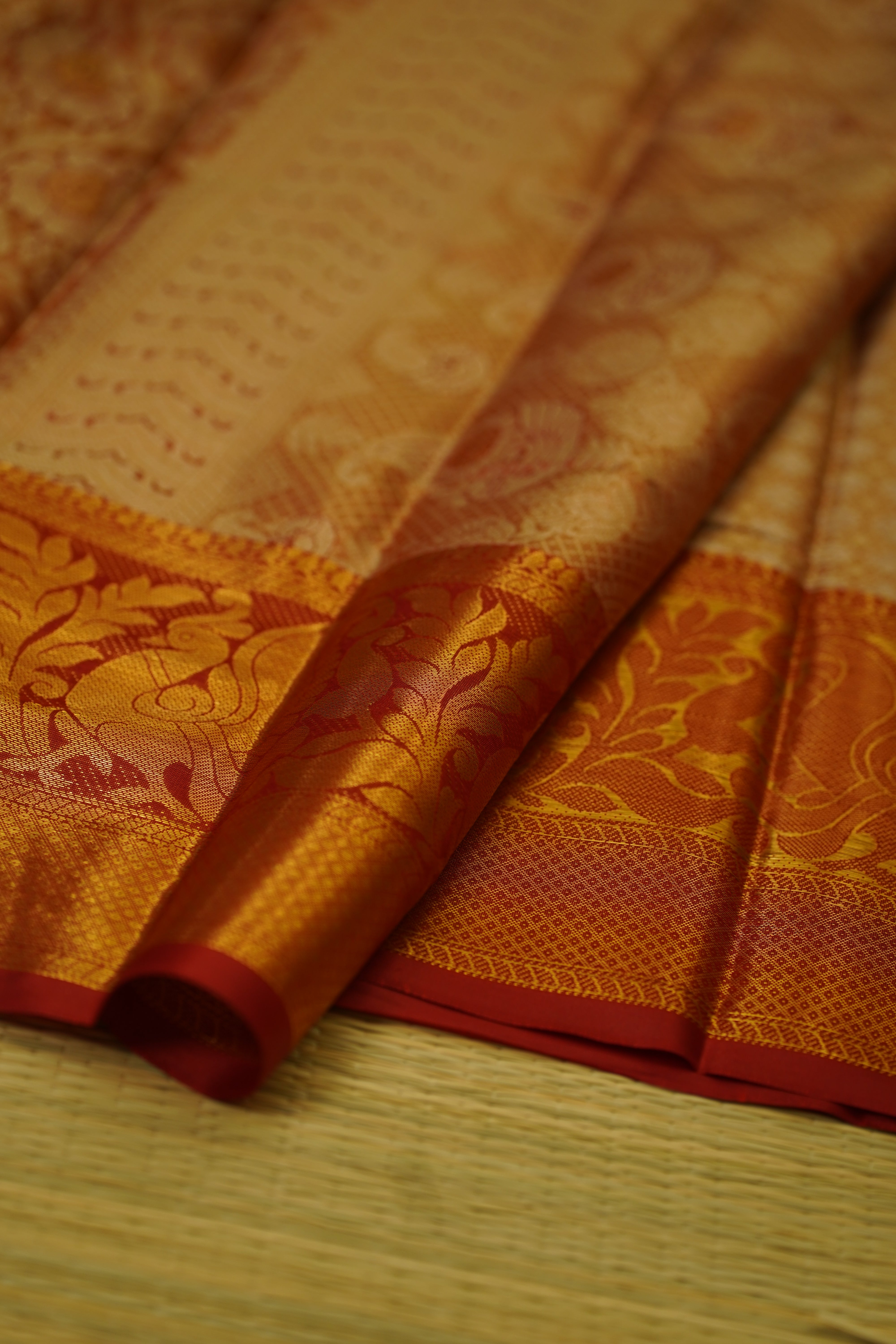 Jeshika Semi Soft Silk Saree laaki