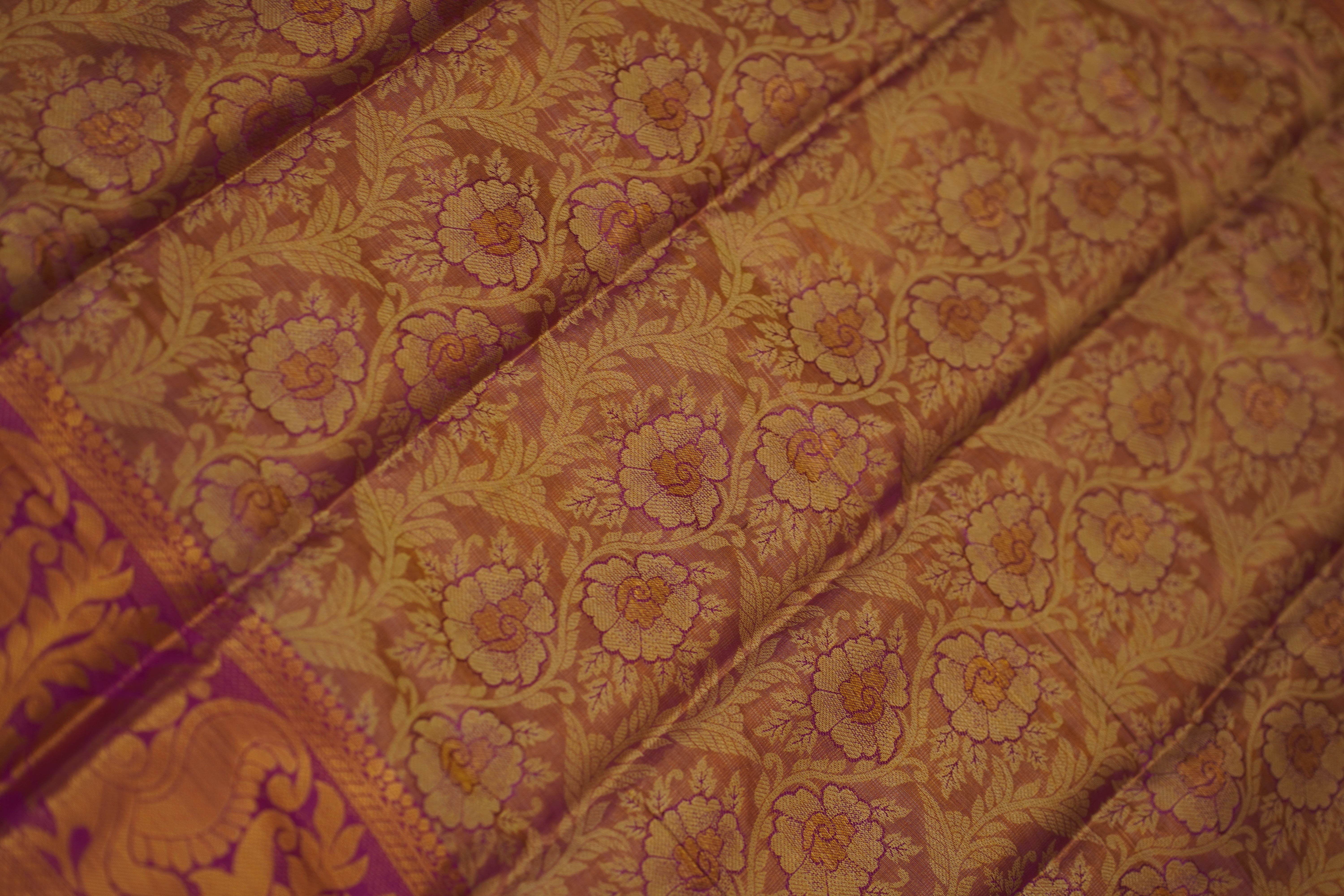 Yashi Semi Soft Silk Saree laaki