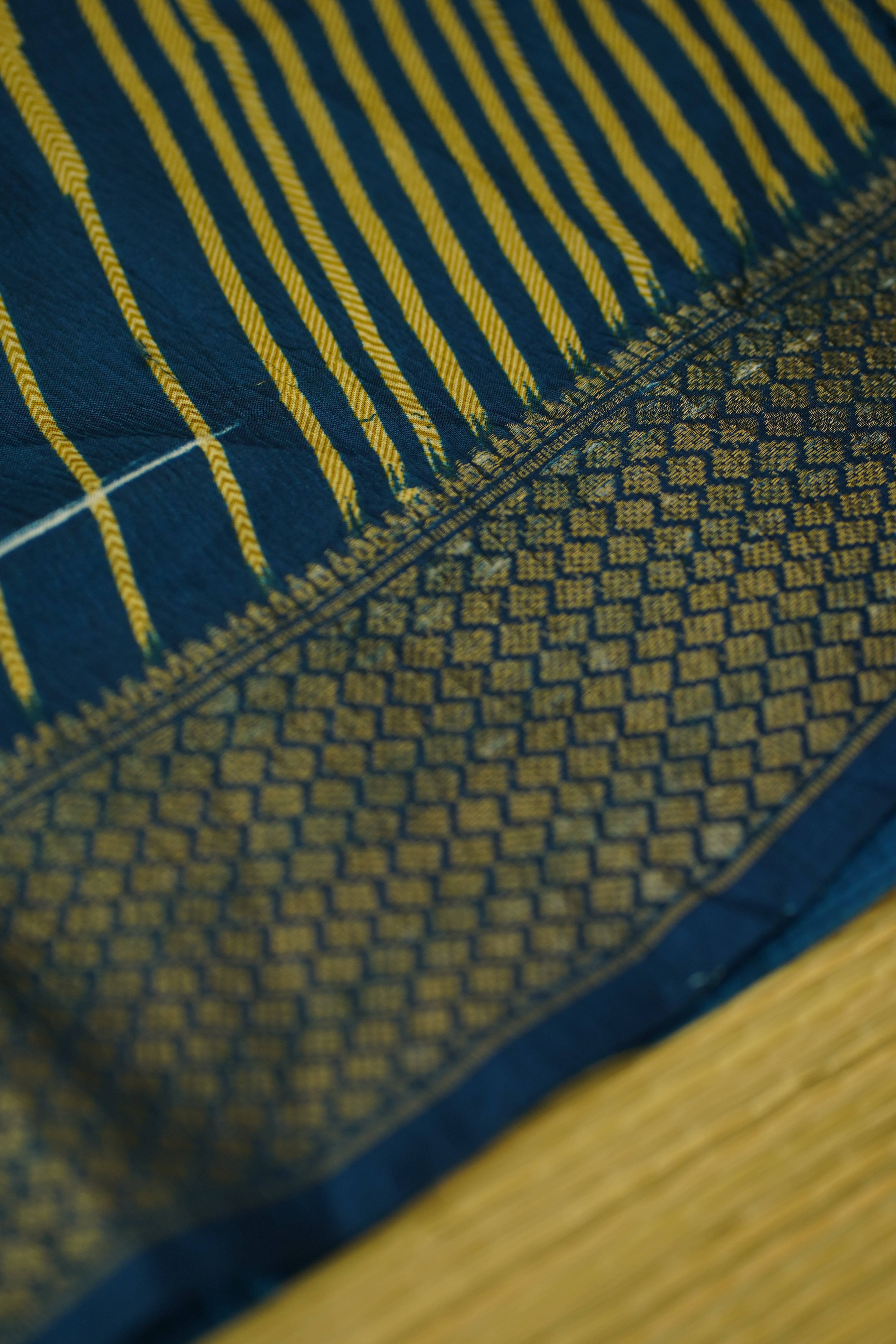 RAGINI CRINKLED CRAPE SILK laaki