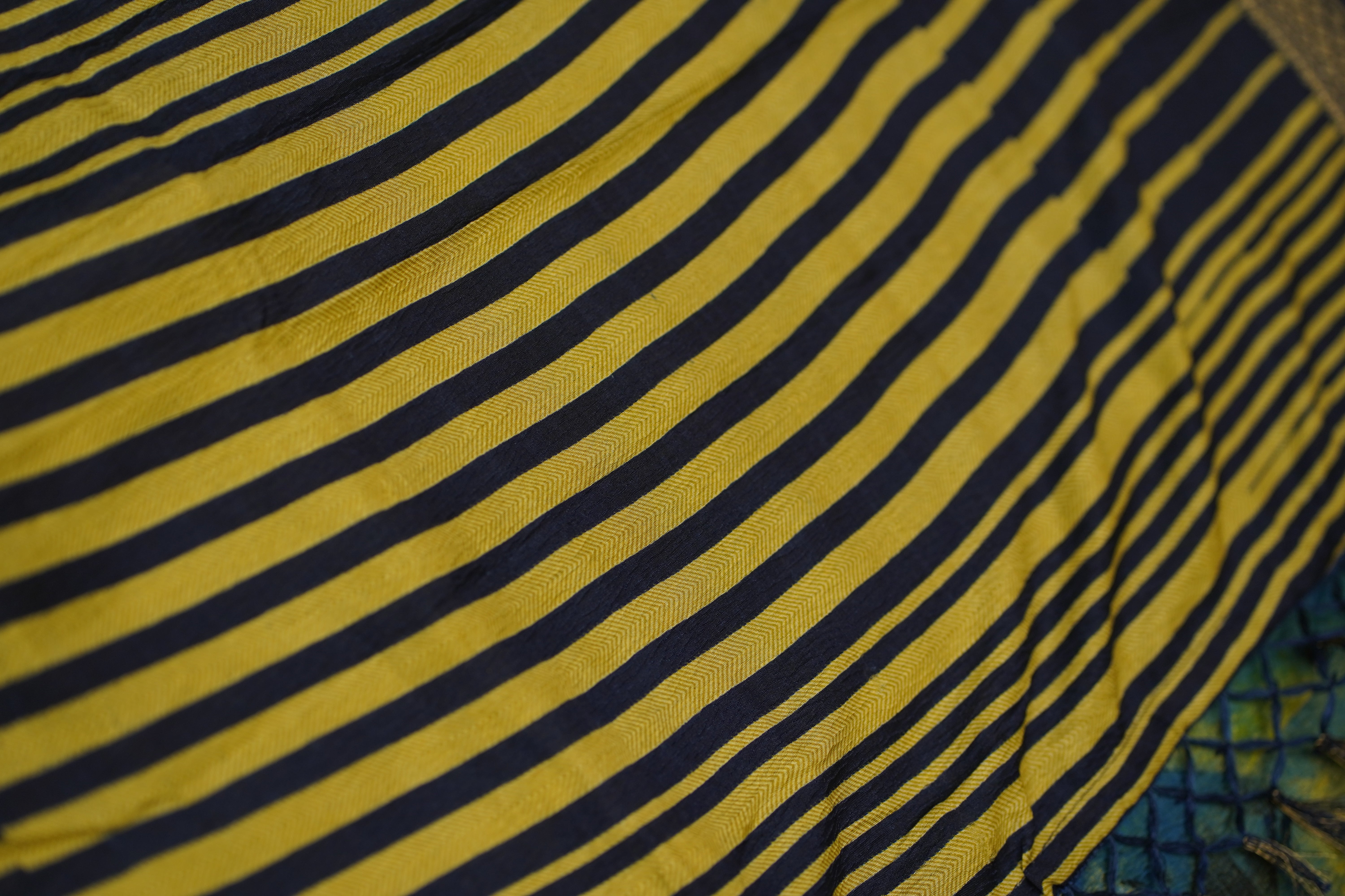 RITHU CRINKLED CRAPE SILK laaki