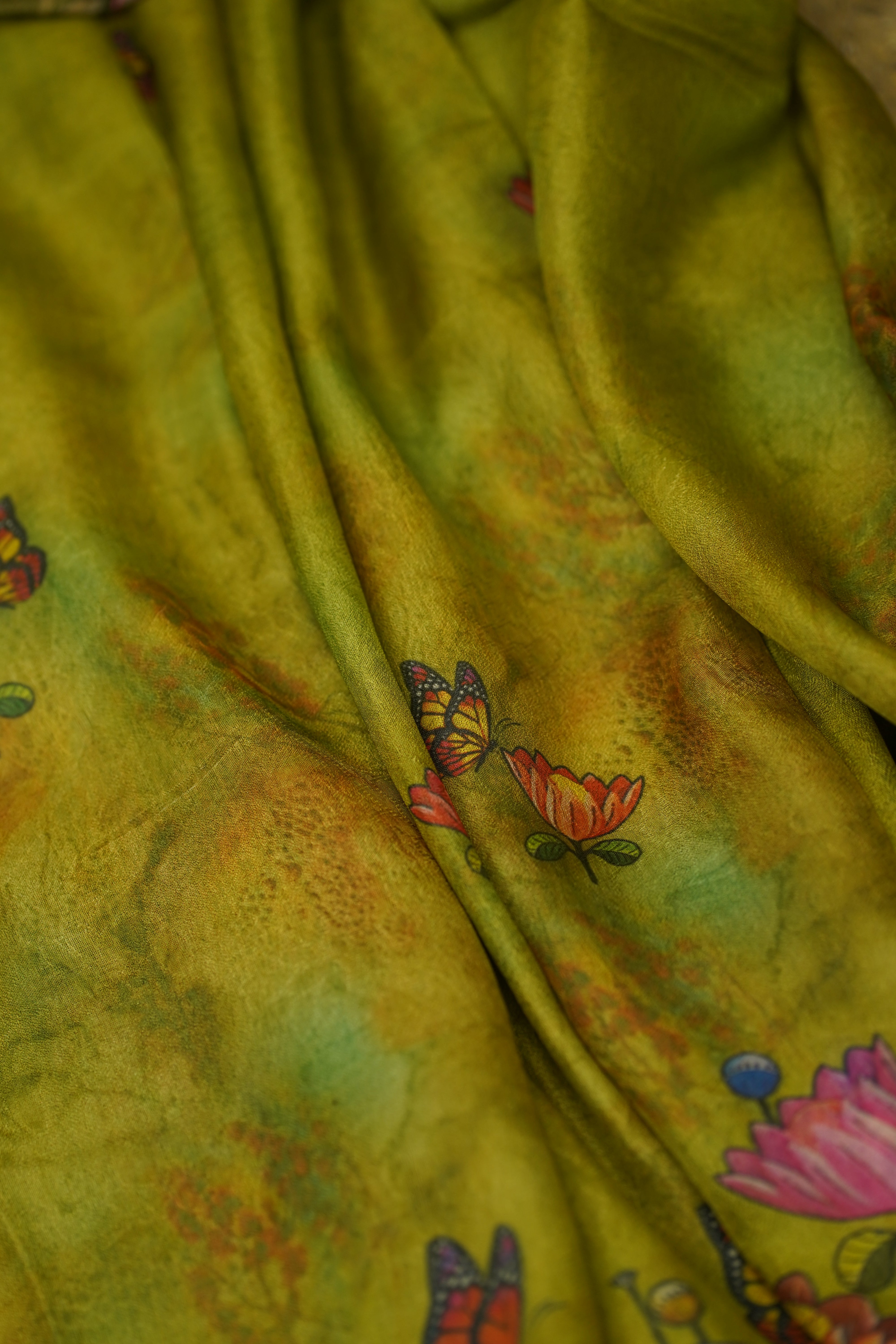 Nemaali fancy saree laaki