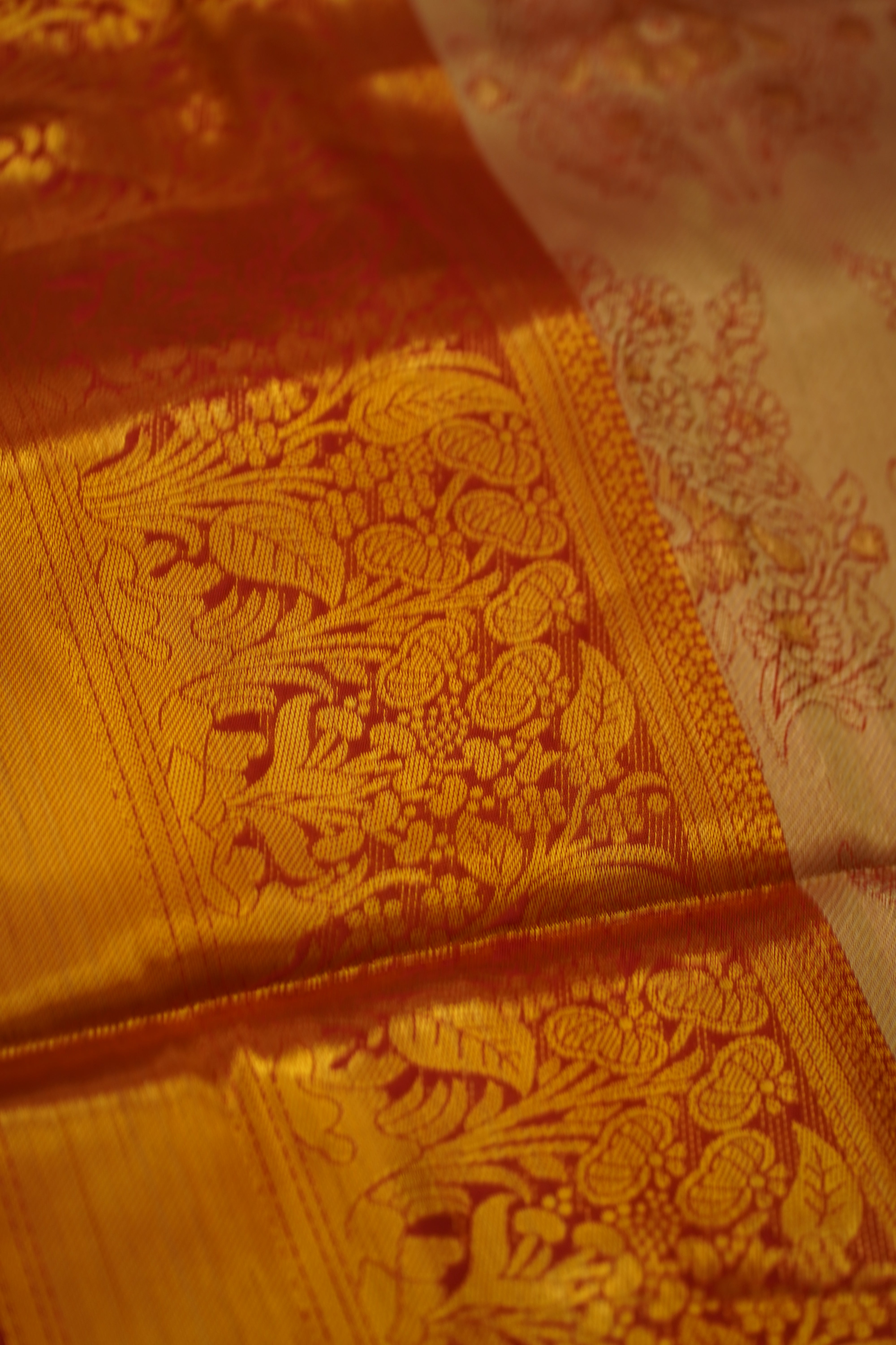 Vanitha Semi Pattu Sare laaki