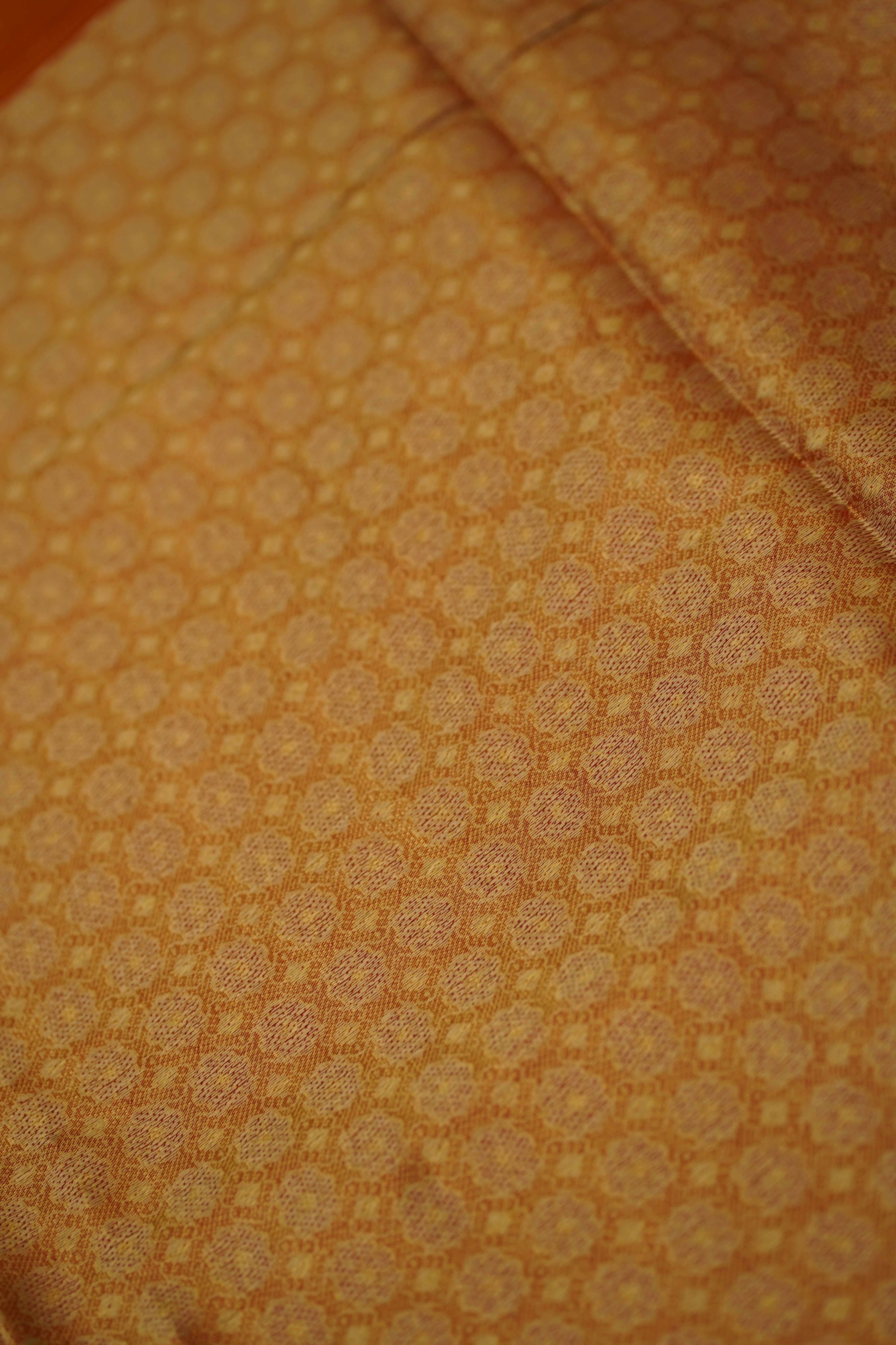 Vanitha Semi Pattu Sare laaki