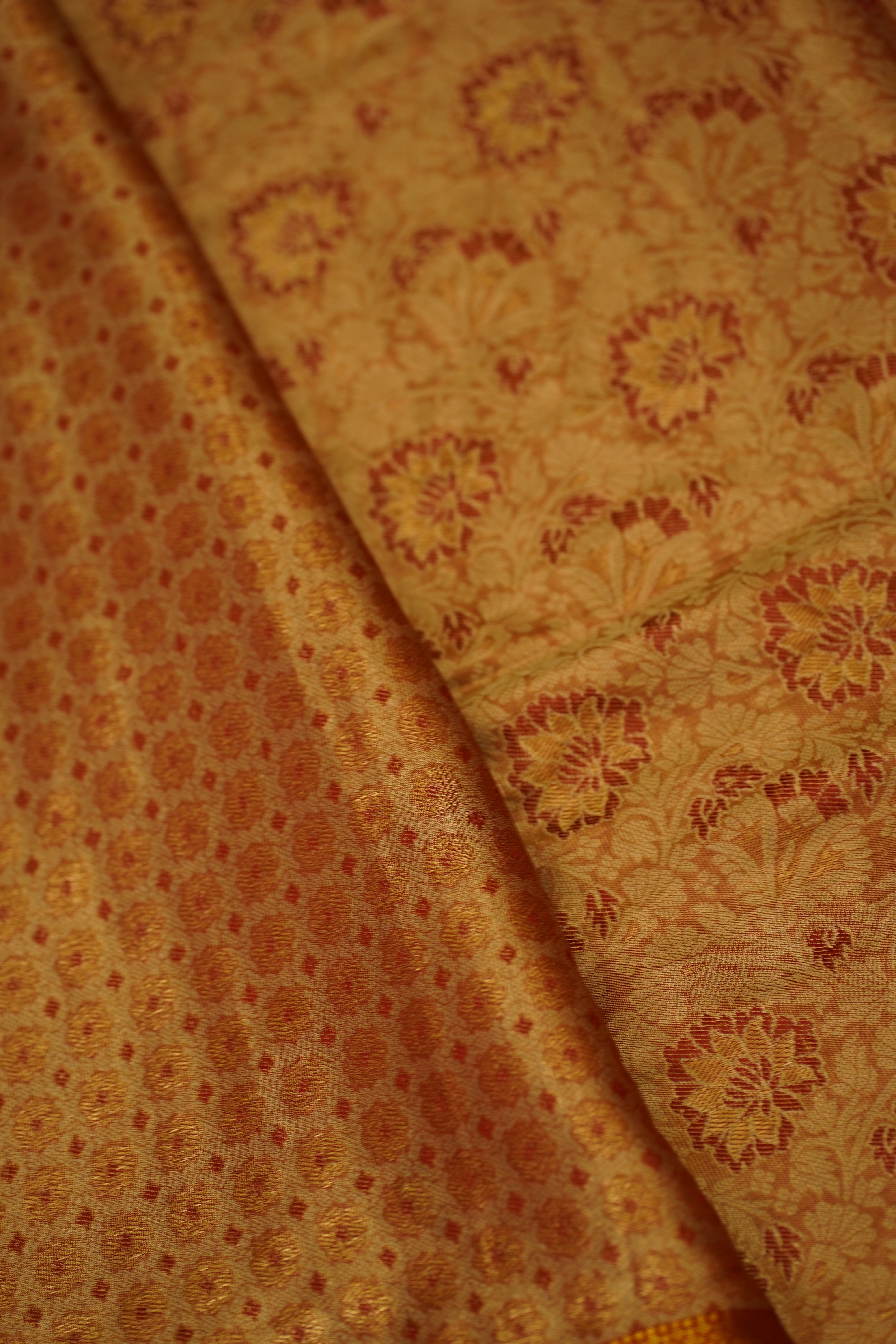 Vanitha Semi Pattu Sare laaki