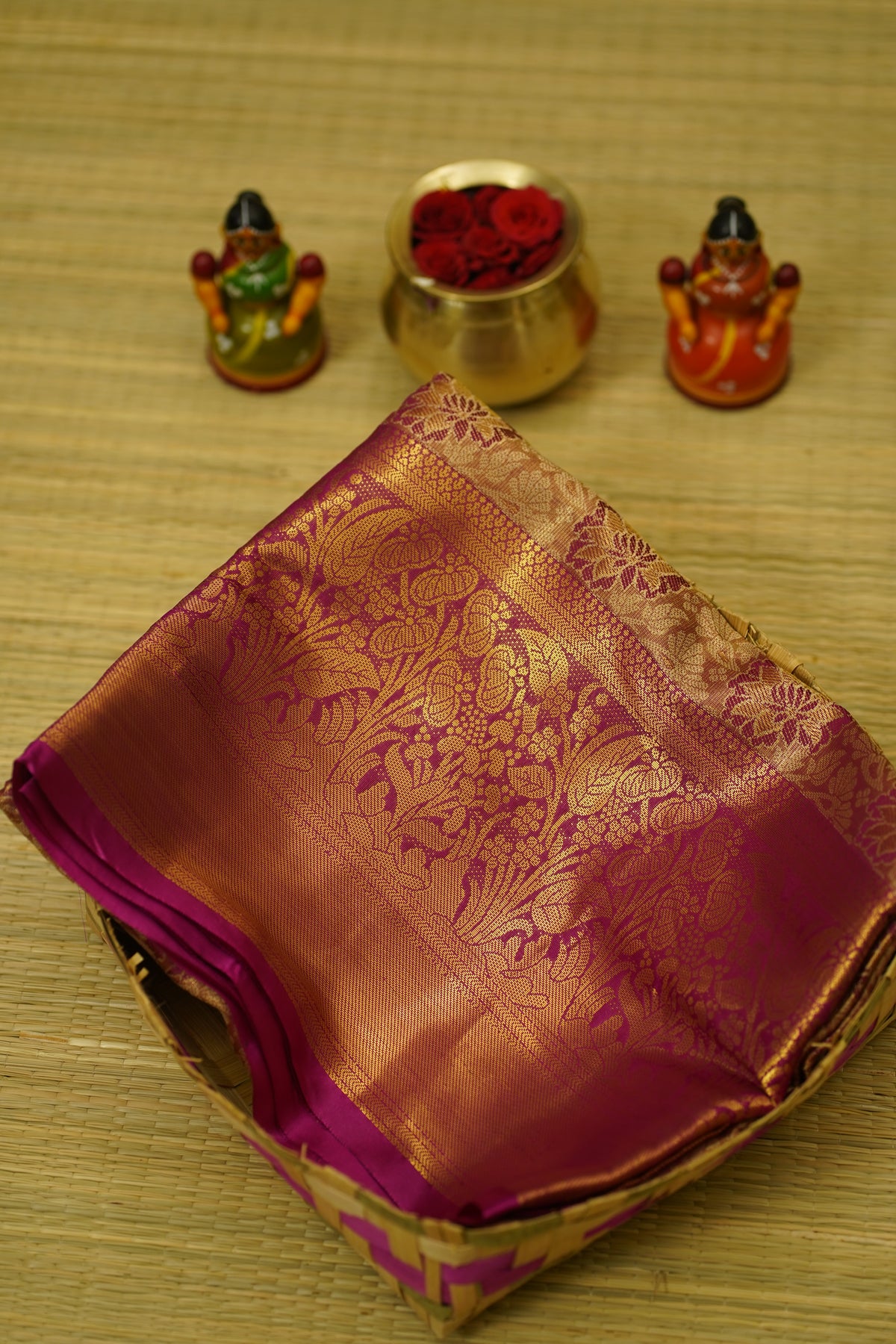 Saritha Semi Pattu Saree laaki