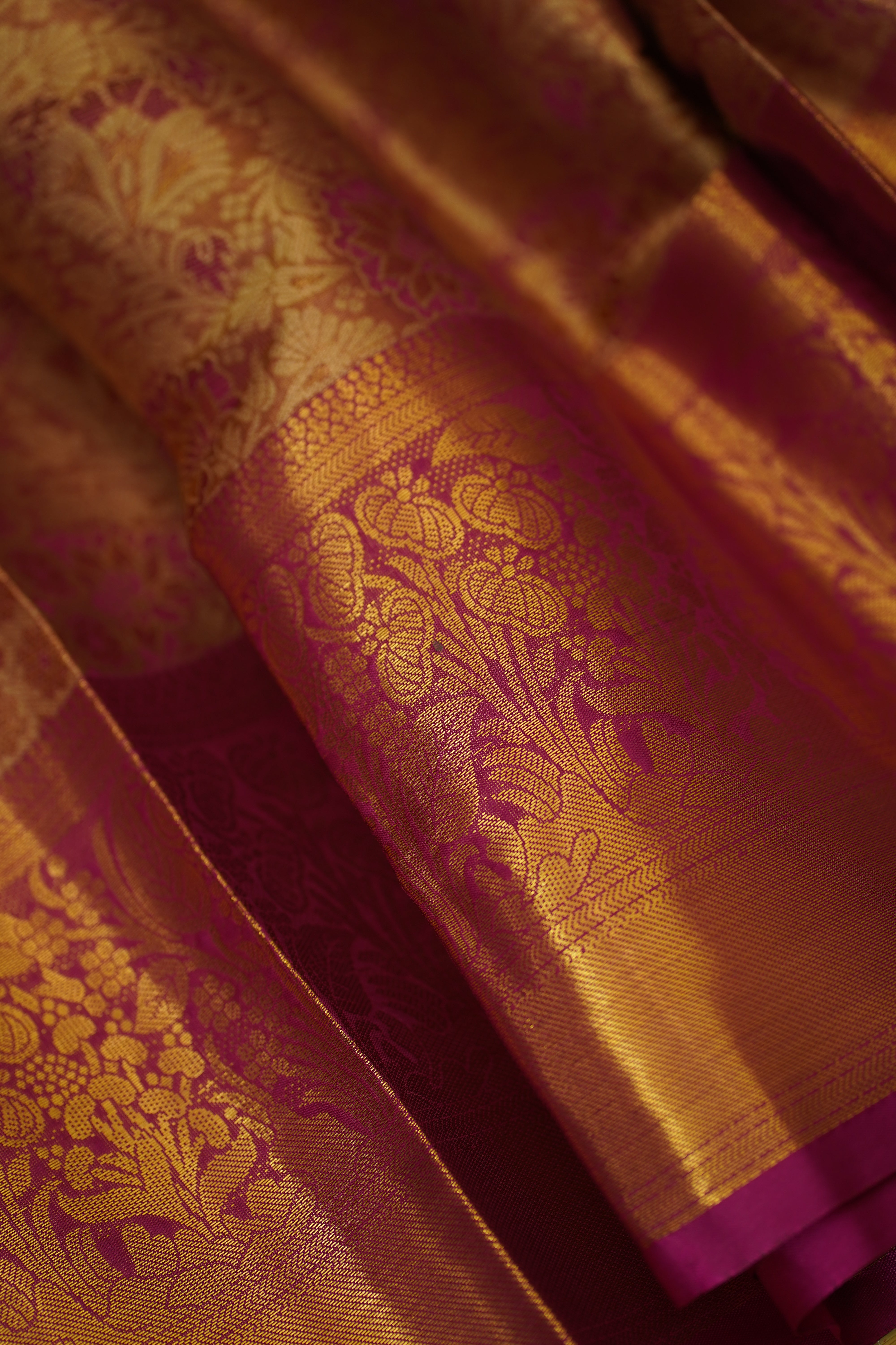 Saritha Semi Pattu Saree laaki