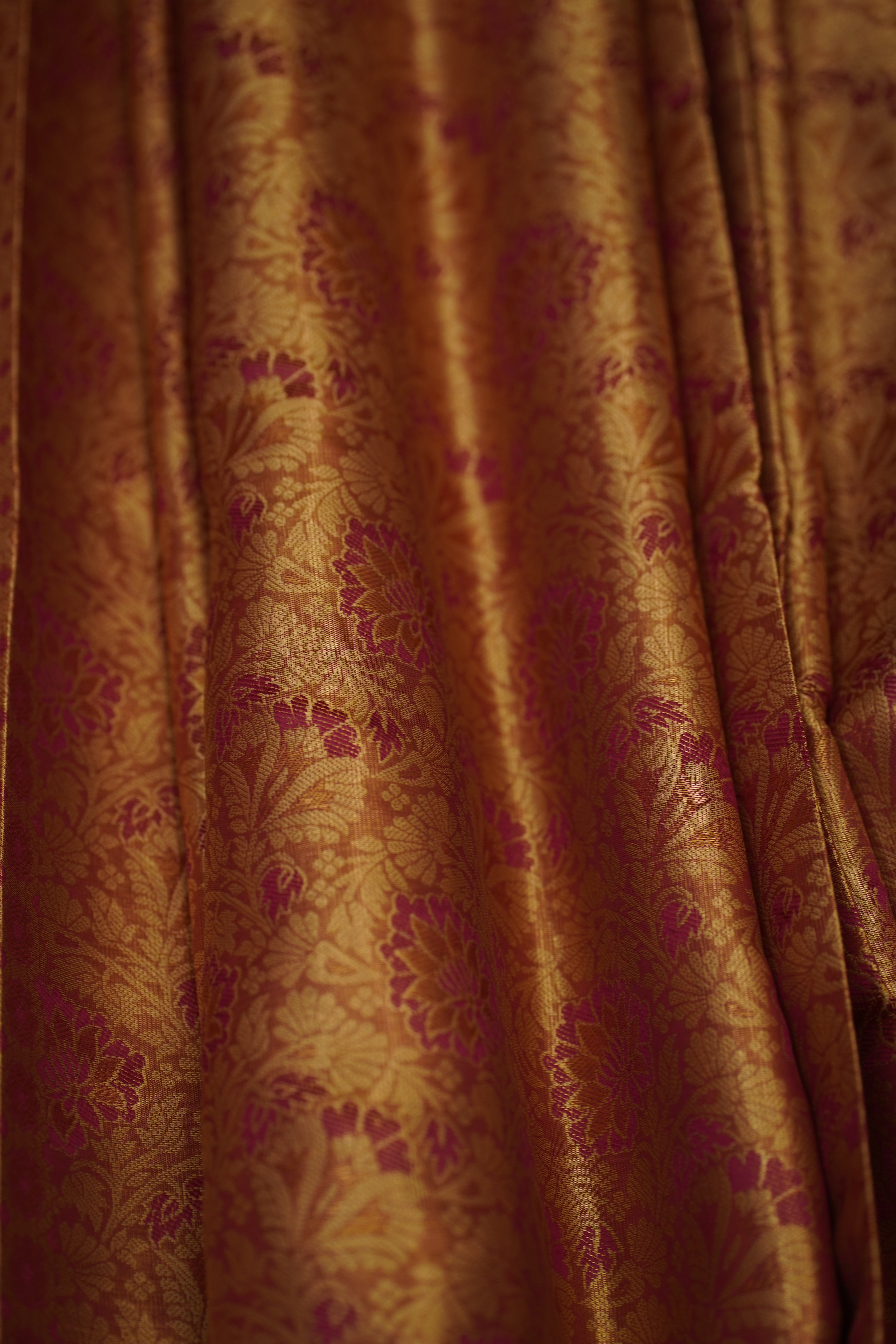 Saritha Semi Pattu Saree laaki