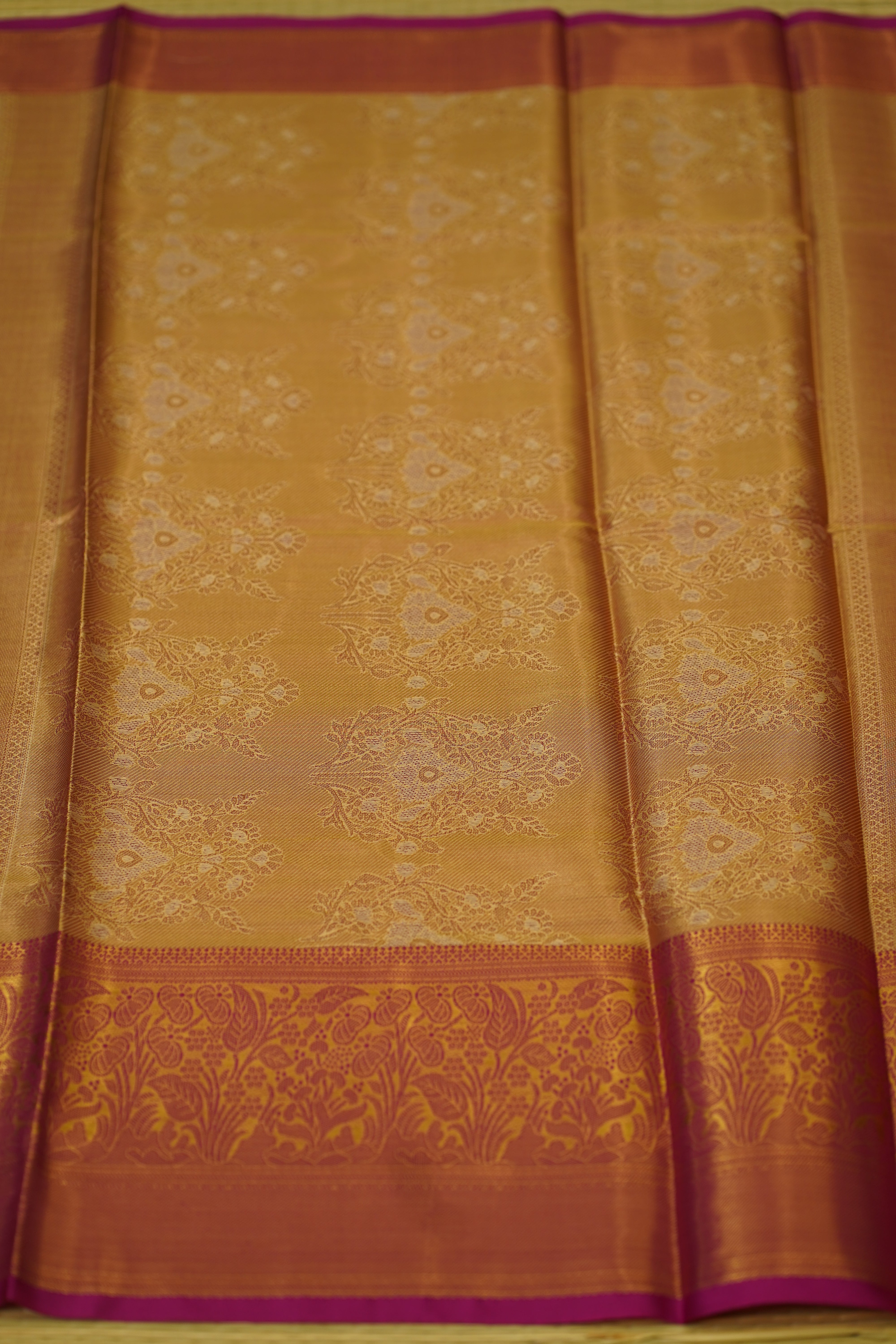 Saritha Semi Pattu Saree laaki