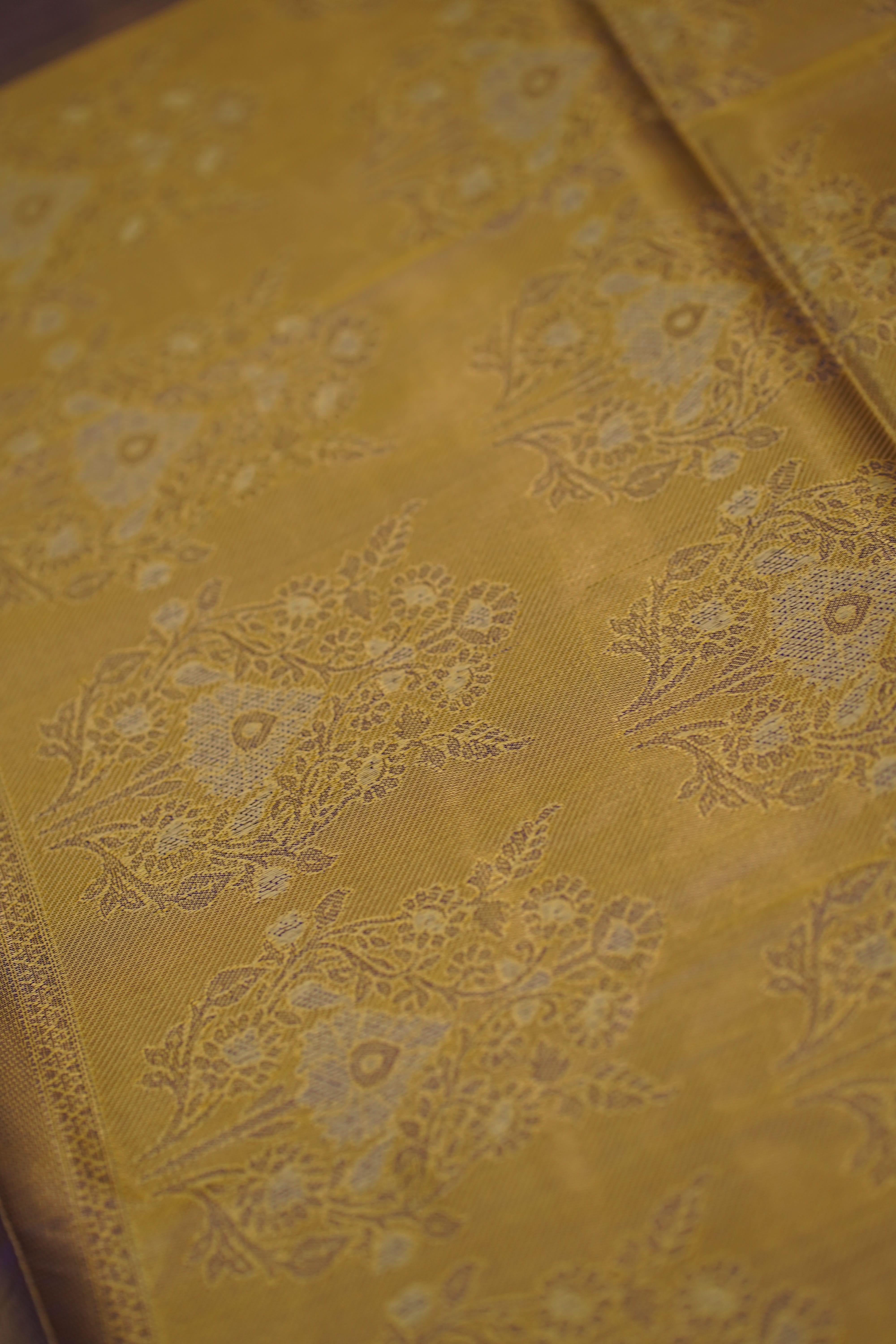 Haritha Semi Pattu Saree laaki
