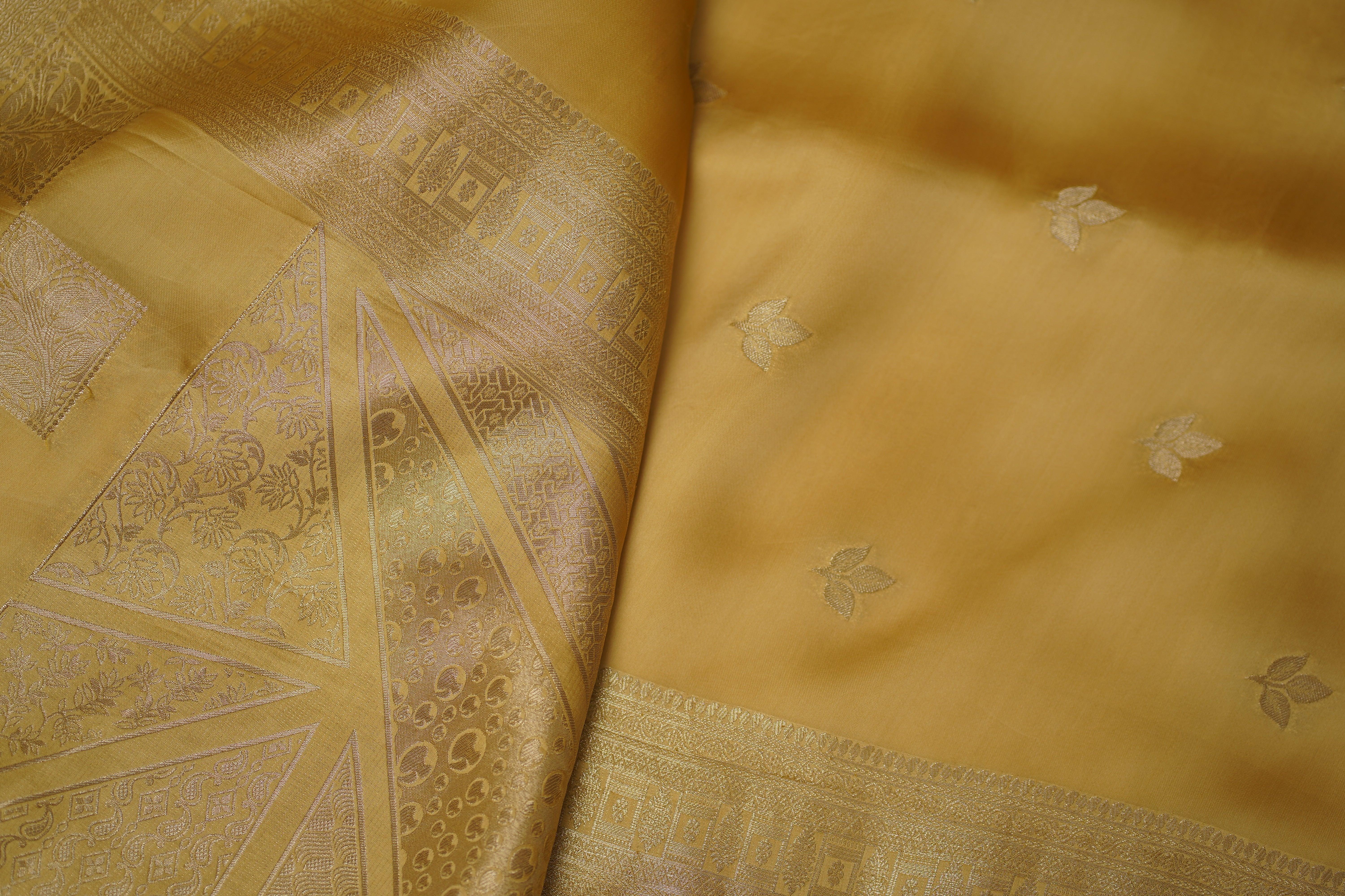 Sundari soft silk saree - laaki